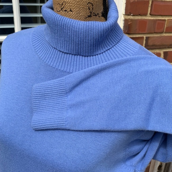 *SOLD/Helene Recovery* Lands End turtleneck sweater cornflower blue - Picture 4 of 9